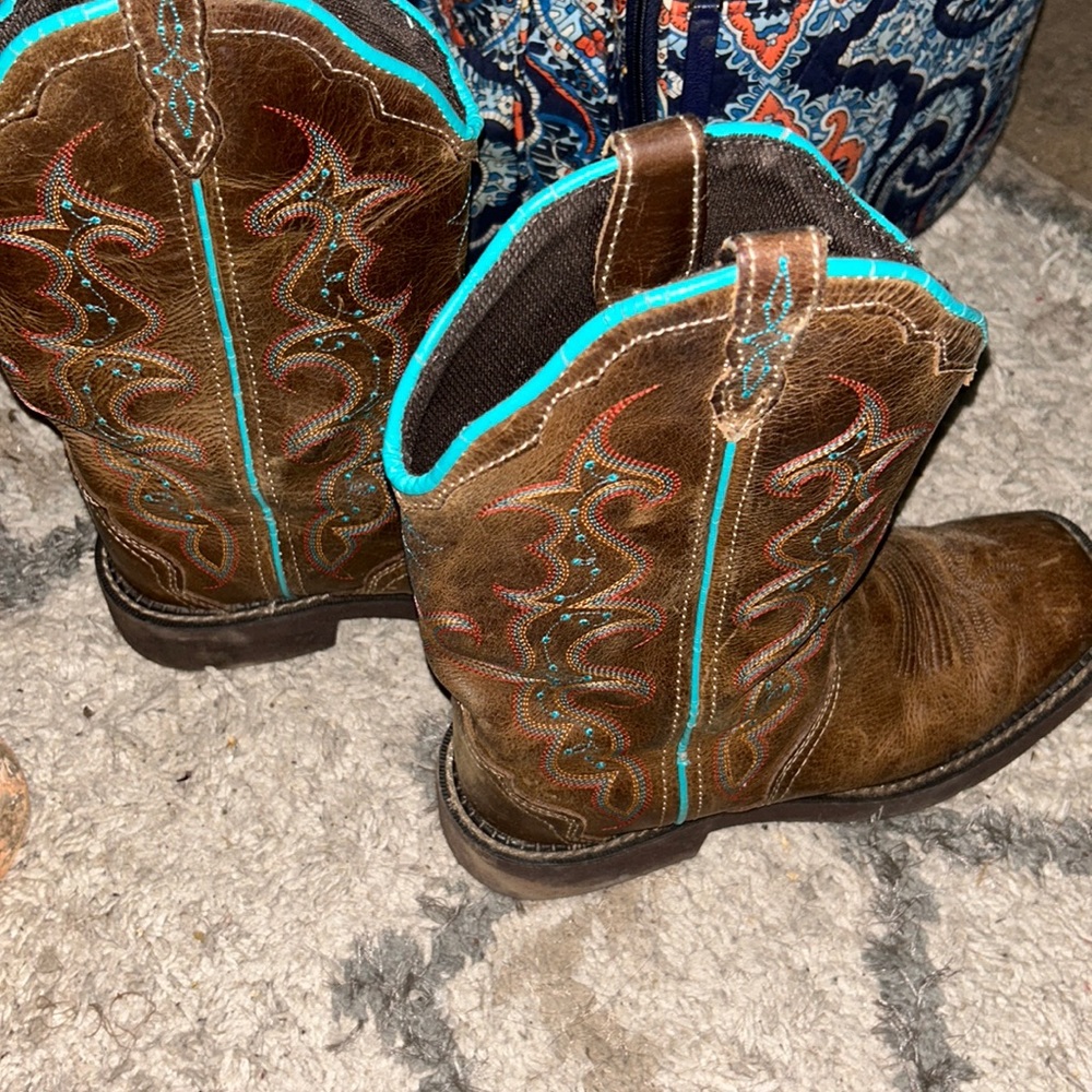 Justin Gypsy Square Toe cowgirl boots ! Womens Size 9, Turquoise lining